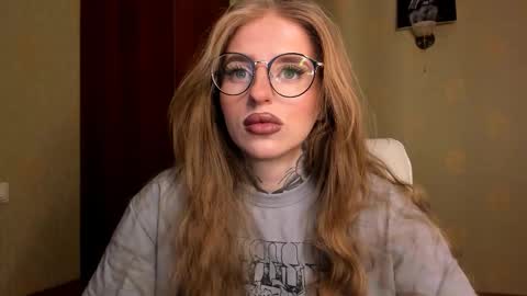 Julia online show from 02-16-26, 04:30