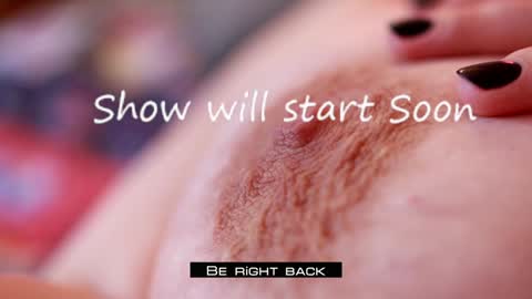 Snapshot of harmonicdiv chatting on 01-23-25, 07:22 Sophia online show from 01-23-25, 07:22