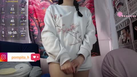 Snapshot of harmonys_couple_ chatting on 01-28-25, 09:08 Harmonys World online show from 01-28-25, 09:08