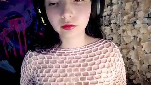 Snapshot of harmonys_couple_ chatting on 09-28-25, 01:55 Harmonys World online show from 09-28-25, 01:55