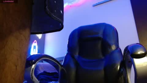 Snapshot of haroldxl chatting on 01-23-25, 12:30 IM HAROLD online show from 01-23-25, 12:30