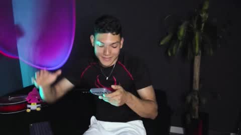  ... online show from 10-04-25, 02:42