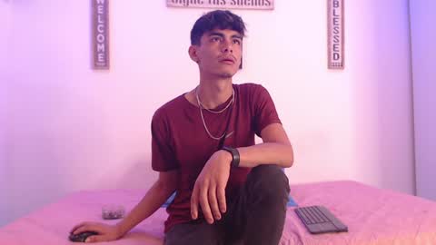 Snapshot of harrythomson1 chatting on 12-14-24, 11:12 harry thomson online show from 12-14-24, 11:12