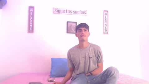 Snapshot of harrythomson1 chatting on 12-15-24, 05:31 harry thomson online show from 12-15-24, 05:31