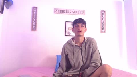 Snapshot of harrythomson1 chatting on 12-19-24, 08:34 harry thomson online show from 12-19-24, 08:34