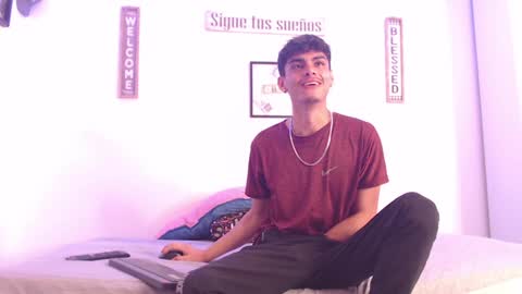 Snapshot of harrythomson1 chatting on 12-27-24, 08:45 harry thomson online show from 12-27-24, 08:45