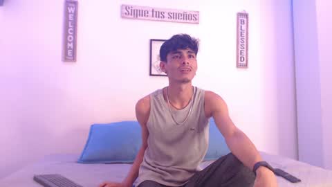 Snapshot of harrythomson1 chatting on 01-03-25, 05:39 harry thomson online show from 01-03-25, 05:39