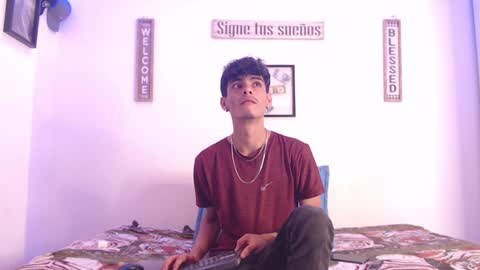 Snapshot of harrythomson1 chatting on 01-11-25, 09:15 harry thomson online show from 01-11-25, 09:15