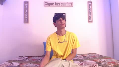 Snapshot of harrythomson1 chatting on 01-18-25, 11:44 harry thomson online show from 01-18-25, 11:44