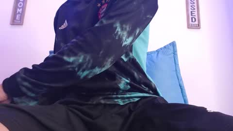 Snapshot of harrythomson1 chatting on 02-13-25, 09:41 harry thomson online show from 02-13-25, 09:41