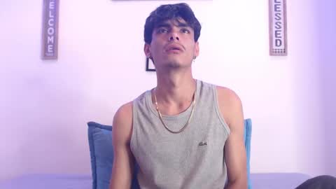 Snapshot of harrythomson1 chatting on 02-20-25, 09:33 harry thomson online show from 02-20-25, 09:33