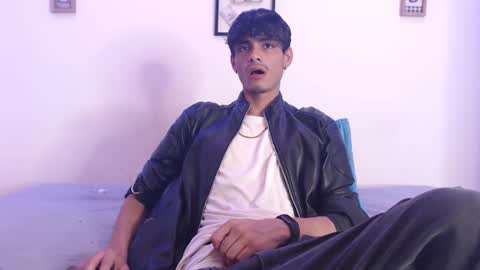 Snapshot of harrythomson1 chatting on 02-21-25, 11:54 harry thomson online show from 02-21-25, 11:54