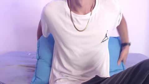 Snapshot of harrythomson1 chatting on 02-22-25, 03:01 harry thomson online show from 02-22-25, 03:01