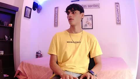 Snapshot of harrythomson1 chatting on 09-18-25, 06:54 harry thomson online show from 09-18-25, 06:54