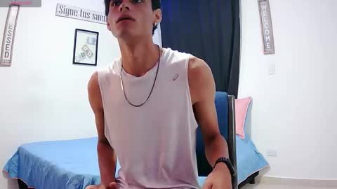 Snapshot of harrythomson1 chatting on 10-14-25, 08:59 harry thomson online show from 10-14-25, 08:59