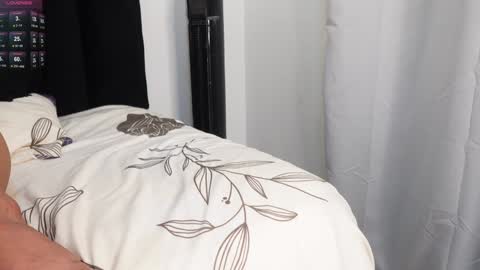 Snapshot of harrytwink18 chatting on 01-13-25, 05:02 HARRY online show from 01-13-25, 05:02