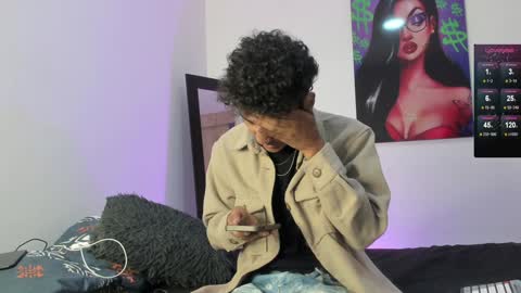 Snapshot of harrytwink18 chatting on 02-04-25, 01:27 HARRY online show from 02-04-25, 01:27