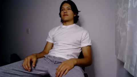 Snapshot of haru_boi chatting on 12-16-24, 02:57 Haru online show from 12-16-24, 02:57