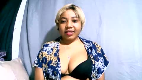 Snapshot of hasimina09 chatting on 10-04-25, 01:36 hasimina09 online show from 10-04-25, 01:36
