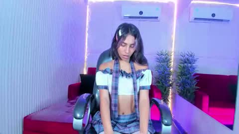 Snapshot of hasleycarter chatting on 10-28-25, 05:00 HasleyCarter online show from 10-28-25, 05:00