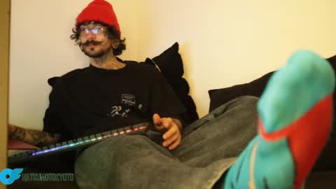 Snapshot of hatsumotokyoto chatting on 01-30-25, 12:50 More content   2   online show from 01-30-25, 12:50