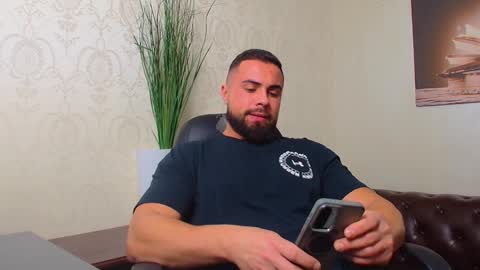 HayesWood online show from 11-30-25, 05:55