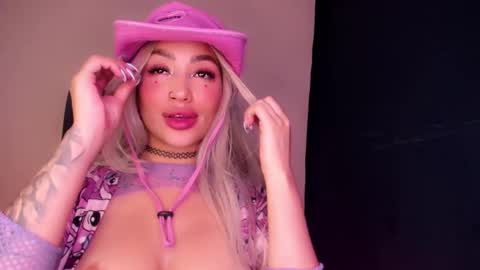 Marie online show from 02-15-26, 07:51