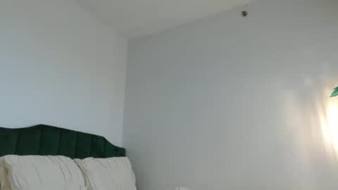 Snapshot of hazel_skye chatting on 12-09-24, 03:22 Hazel online show from 12-09-24, 03:22