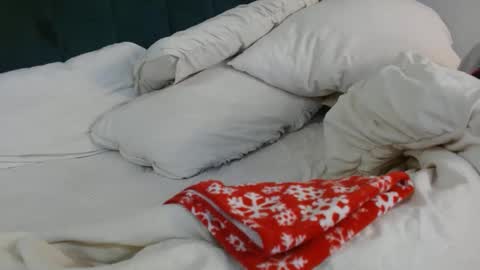 Snapshot of hazel_skye chatting on 12-10-24, 02:50 Hazel online show from 12-10-24, 02:50