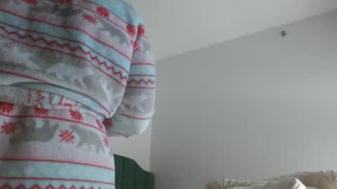 Snapshot of hazel_skye chatting on 01-06-25, 02:14 Hazel online show from 01-06-25, 02:14