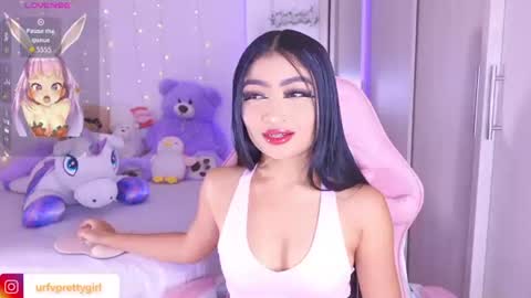 Snapshot of hazelbabee_ chatting on 06-11-26, 08:45 Lynn online show from 06-11-26, 08:45