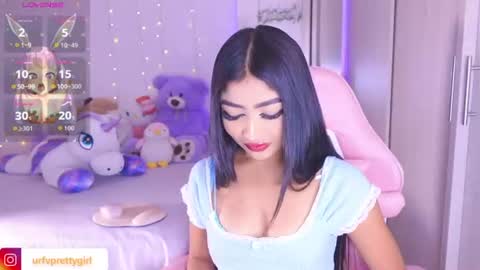 Snapshot of hazelbabee_ chatting on 06-18-26, 08:58 Lynn online show from 06-18-26, 08:58