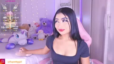 Snapshot of hazelbabee_ chatting on 06-24-26, 06:34 Lynn online show from 06-24-26, 06:34