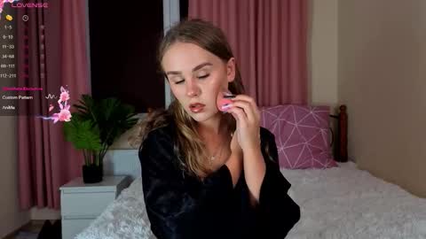 hazeltrue online show from 09-29-25, 03:39