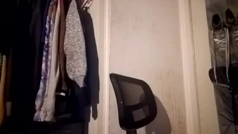 Snapshot of hbdj2164 chatting on 01-27-25, 11:00 hbdj2164 online show from 01-27-25, 11:00