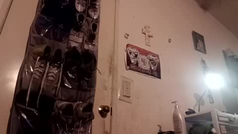 Snapshot of hbdj2164 chatting on 02-06-25, 09:00 hbdj2164 online show from 02-06-25, 09:00