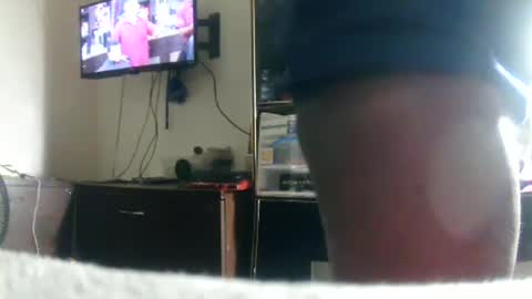 Snapshot of hbdj2164 chatting on 01-13-26, 10:42 hbdj2164 online show from 01-13-26, 10:42