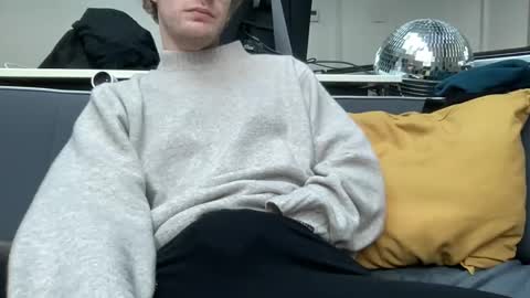 hchappel19 online show from 02-07-26, 03:38