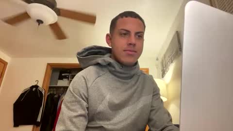 headsome01_ online show from 10-17-25, 04:26