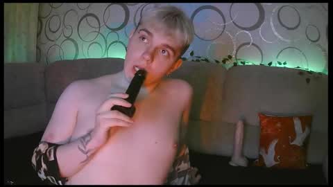 Snapshot of heatctrl chatting on 03-01-26, 06:43 Justin online show from 03-01-26, 06:43