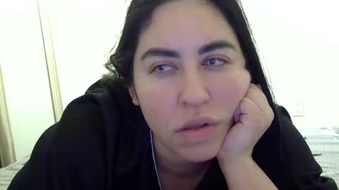 Snapshot of heatwavee chatting on 01-20-25, 10:51 heatwavee online show from 01-20-25, 10:51