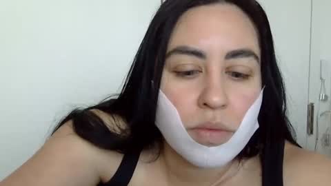 Snapshot of heatwavee chatting on 02-15-25, 02:22 heatwavee online show from 02-15-25, 02:22