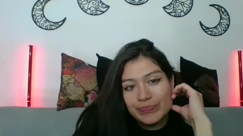 Snapshot of heavencute chatting on 12-05-24, 12:30 Heaven online show from 12-05-24, 12:30