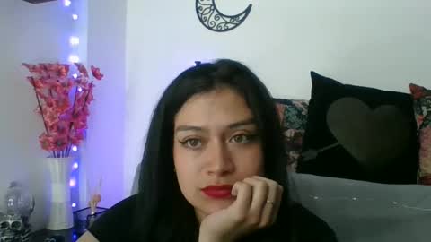 Snapshot of heavencute chatting on 12-06-24, 12:12 Heaven online show from 12-06-24, 12:12