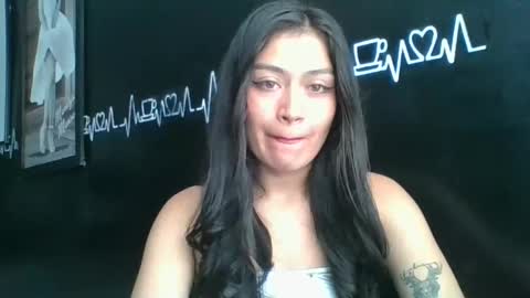 Snapshot of heavencute chatting on 01-23-25, 06:35 Heaven online show from 01-23-25, 06:35