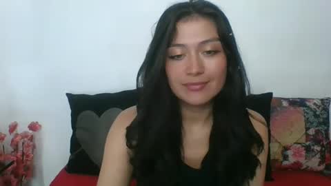 Snapshot of heavencute chatting on 02-03-25, 03:38 Heaven online show from 02-03-25, 03:38