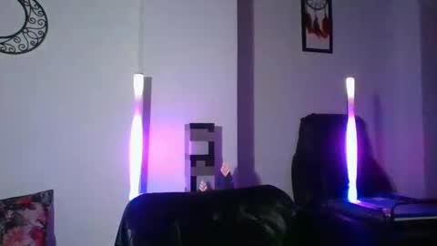 Snapshot of heavencute chatting on 02-11-25, 11:12 Heaven online show from 02-11-25, 11:12