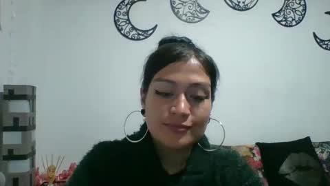 Snapshot of heavencute chatting on 02-13-25, 02:01 Heaven online show from 02-13-25, 02:01