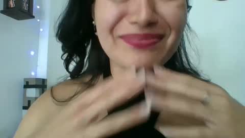 Snapshot of heavencute chatting on 02-13-25, 08:45 Heaven online show from 02-13-25, 08:45