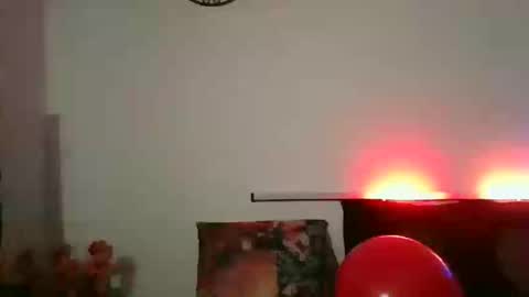 Snapshot of heavencute chatting on 02-14-25, 10:58 Heaven online show from 02-14-25, 10:58